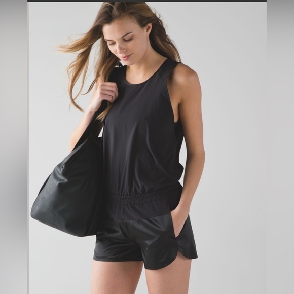 lululemon athletica Pants - Lululemon black casual sleeveless athletic stretch short Getaway Romper shorts 6